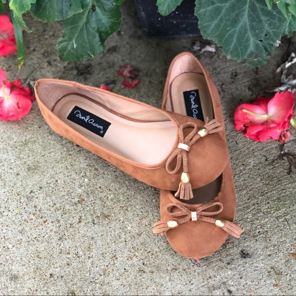 Size 7.5" David Aaron Suede Flats - Picture 2 of 7